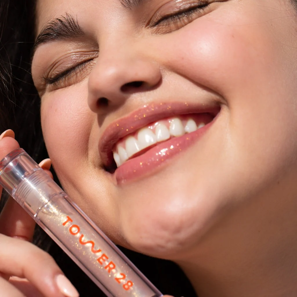 ShineOnLipJellyLipSwatchMagicClearGlosswithGoldShimmer